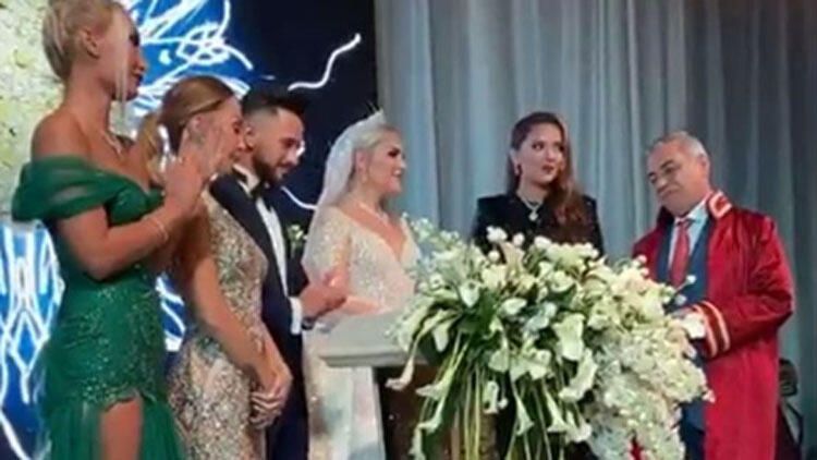 Selin Ciğerci ile Gökhan Çıra dünya evine girdi! 11