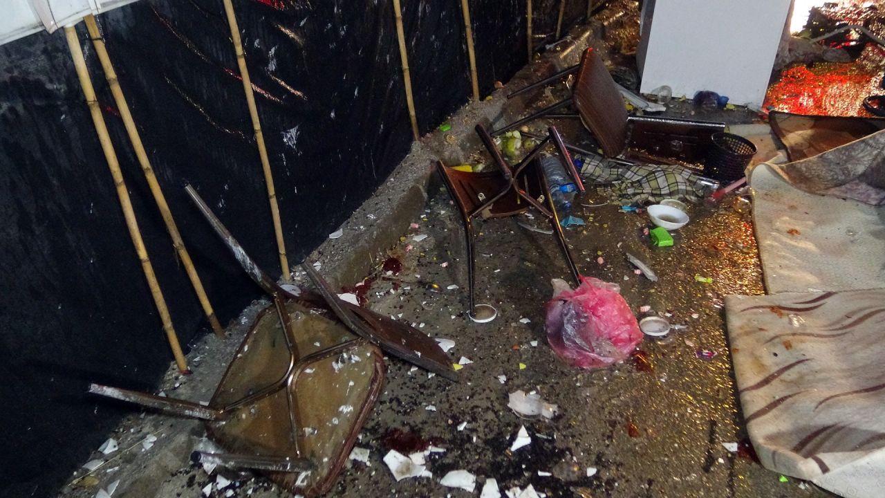 Kavga ettiği kardeşini eve kilitleyip ateşe verdi! 9
