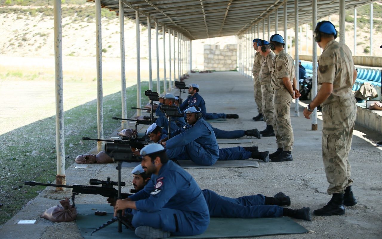 Katarlı polisler özel eğitim için Türkiye'de! 2