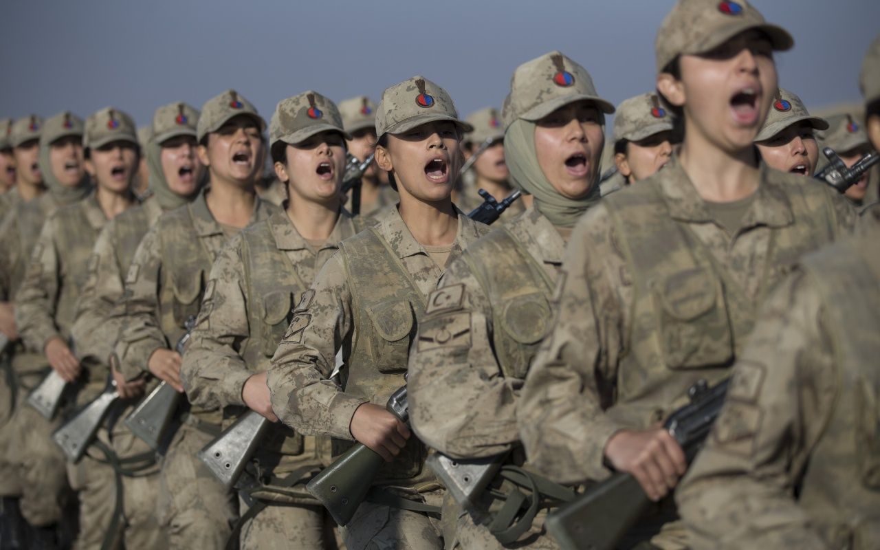 Kadın astsubay adaylarının zorlu eğitimi! 6