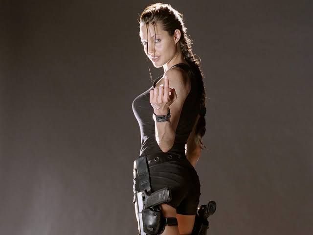 Angelina Jolie eski kocasına inat çıplak poz verdi 2
