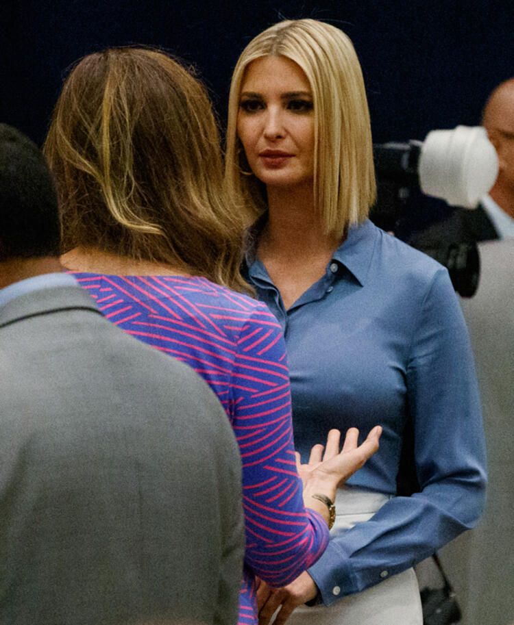 Ivanka Trump'ın elini öptü dünya gündemine girdi! 26