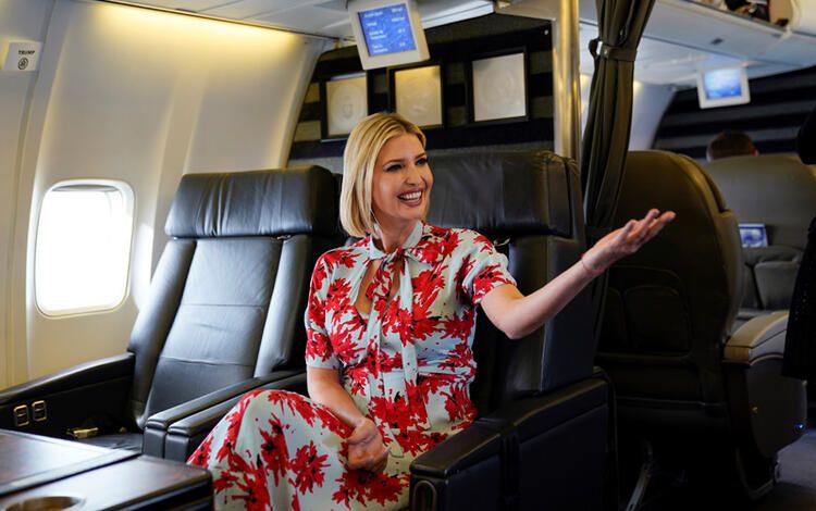 Ivanka Trump'ın elini öptü dünya gündemine girdi! 42