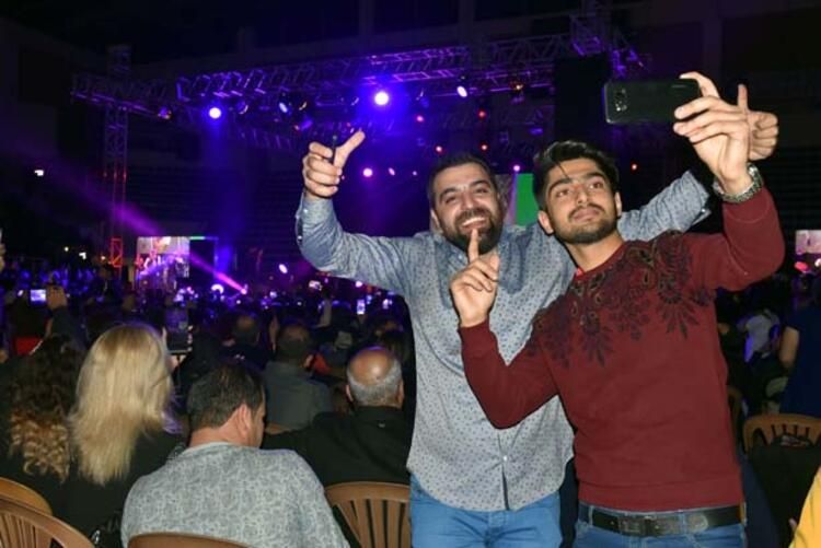 Van'a bir gecede 6 bin İranlı geldi! 25