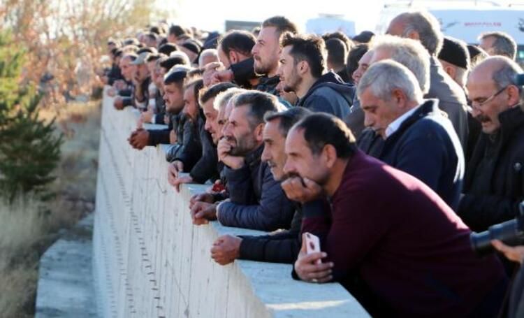 Antalya'da ölü bulunan aile Erzurum'da defnenildi! 12