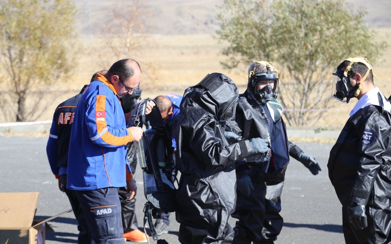 Antalya'da ölü bulunan aile Erzurum'da defnenildi! 5