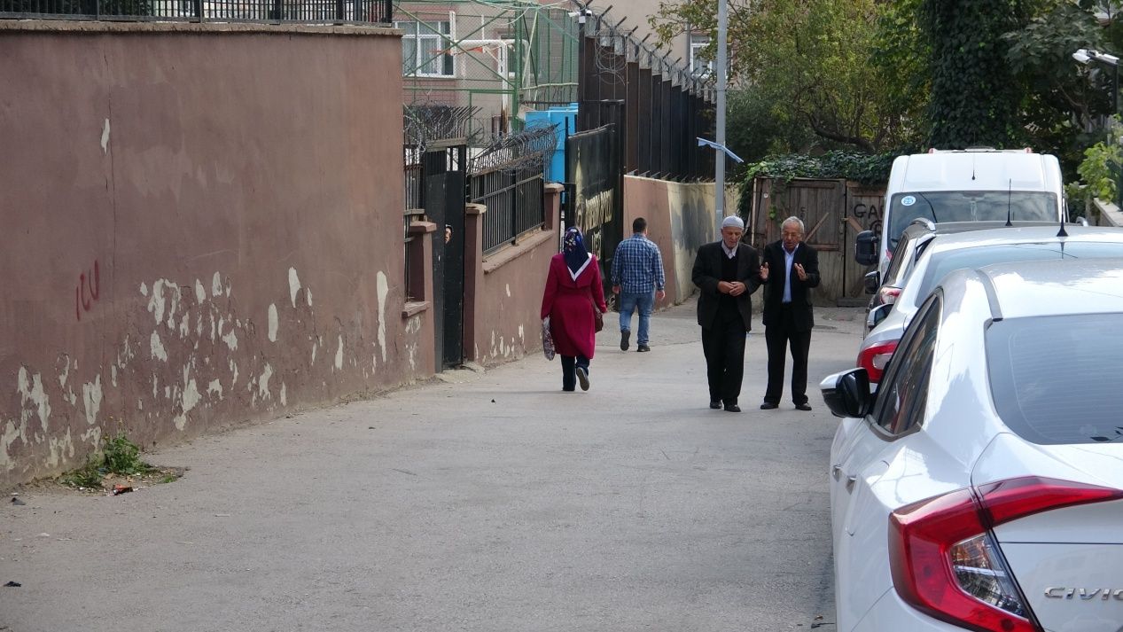 Kız öğrenci sınava girmemek için pencereden atladı 9