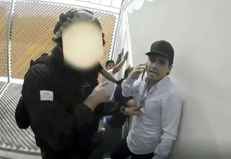 Vahşet! Öldürdüler, parçaladılar, sonra da poşetlerle otoyola attılar... 24