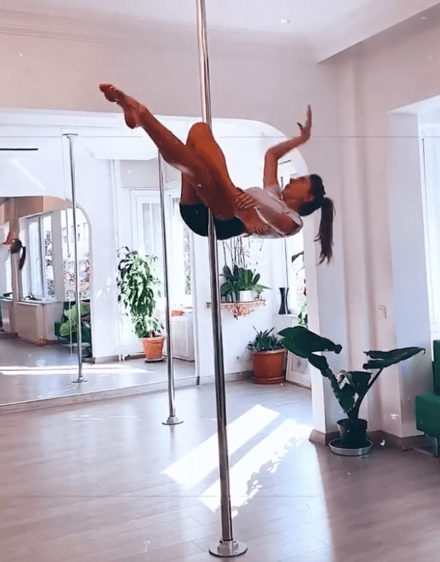 Şeyma Subaşı bu kez de direk dansı ile gündemde! 13