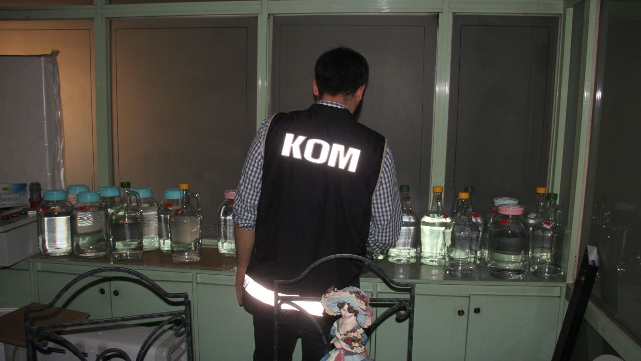 Süt sağma makinesiyle rakı yaptılar 3