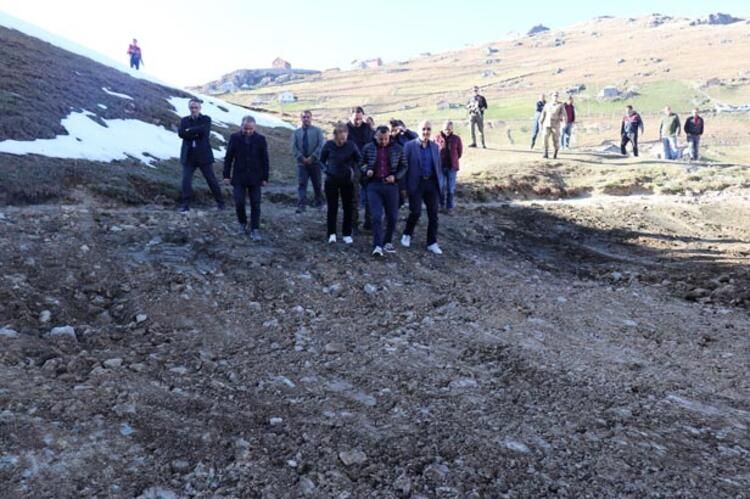 Yaylada yaşayanlar Dipsiz Göl'ün kapatılmasını istedi! 12