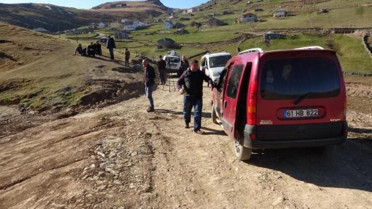 Yaylada yaşayanlar Dipsiz Göl'ün kapatılmasını istedi! 26