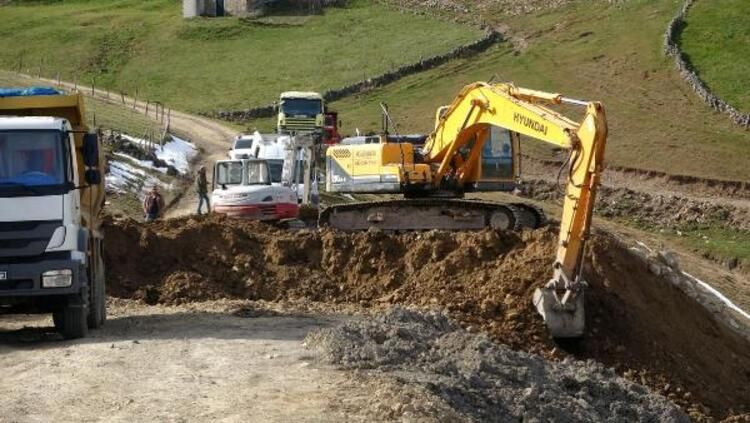 Yaylada yaşayanlar Dipsiz Göl'ün kapatılmasını istedi! 17