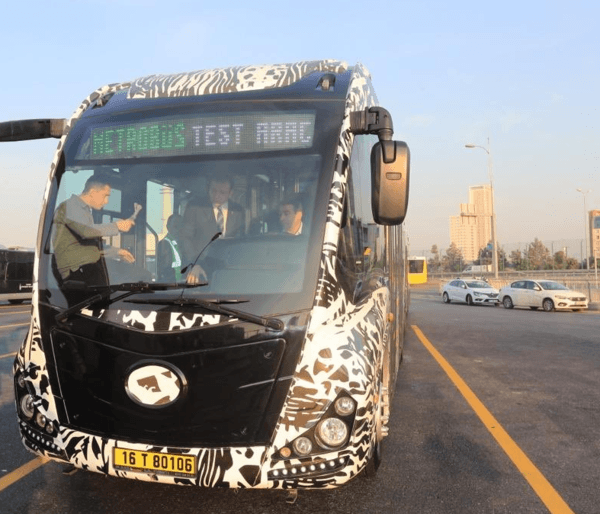 291 yolcu kapasiteli yeni metrobüs test edildi! 8