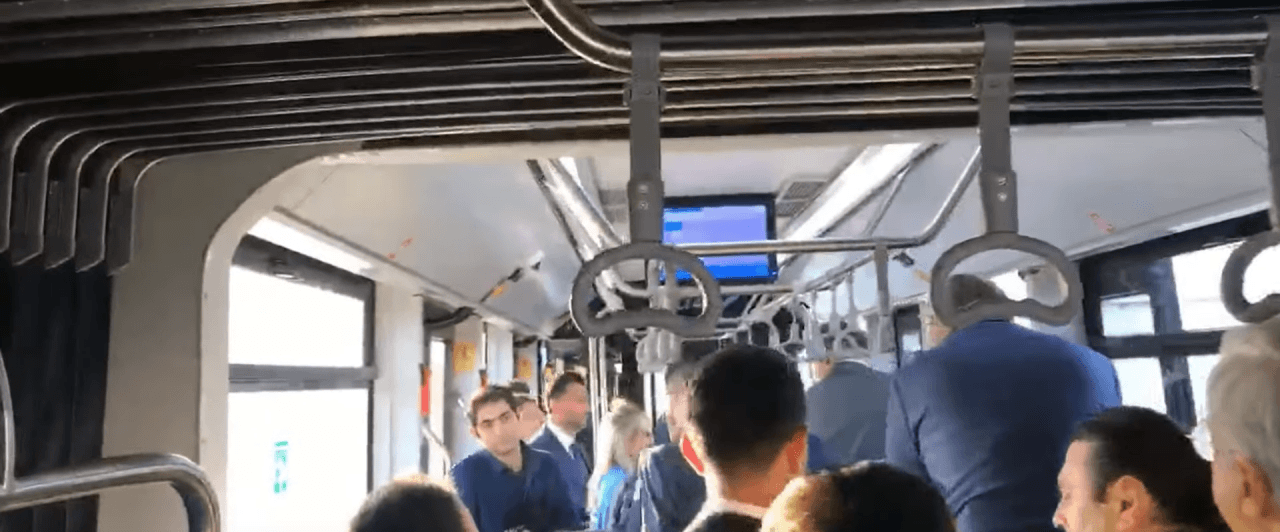 291 yolcu kapasiteli yeni metrobüs test edildi! 12