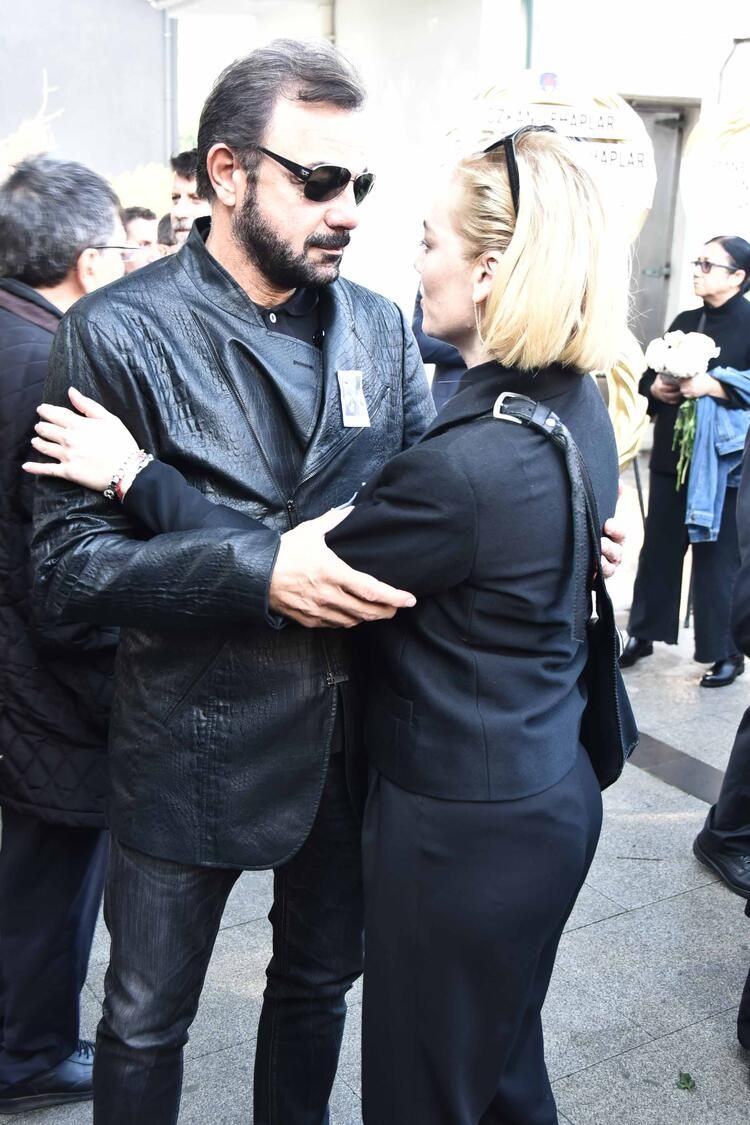 Yıldız Kenter'in cenaze töreninden kareler! 33