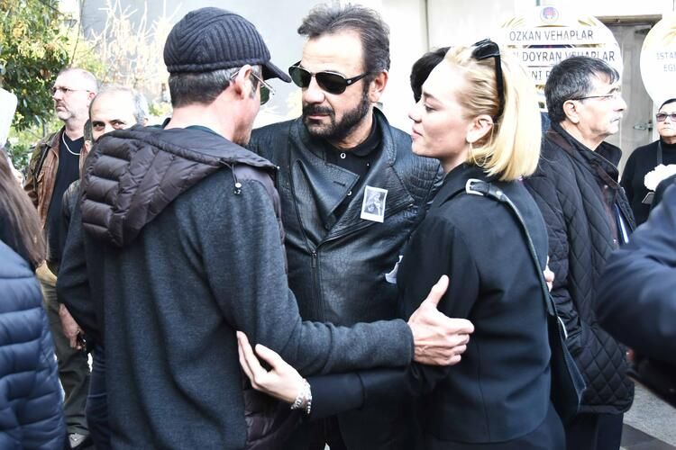 Yıldız Kenter'in cenaze töreninden kareler! 32