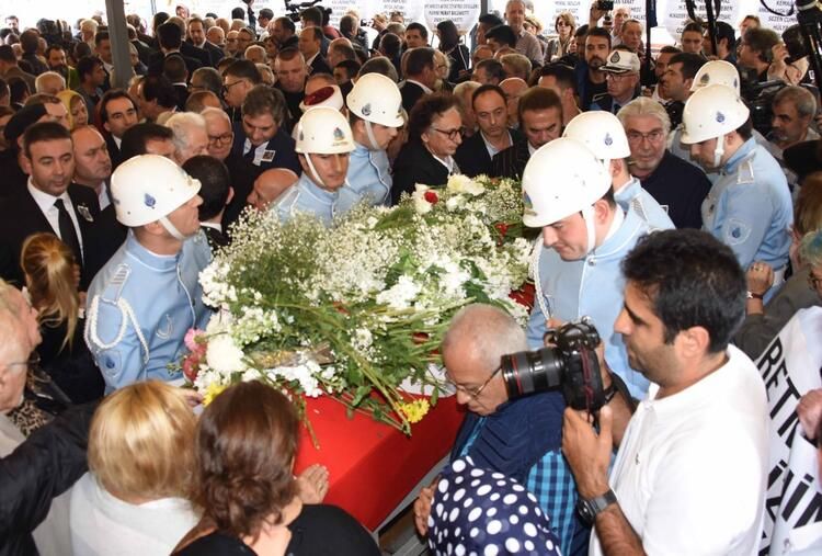 Yıldız Kenter'in cenaze töreninden kareler! 39