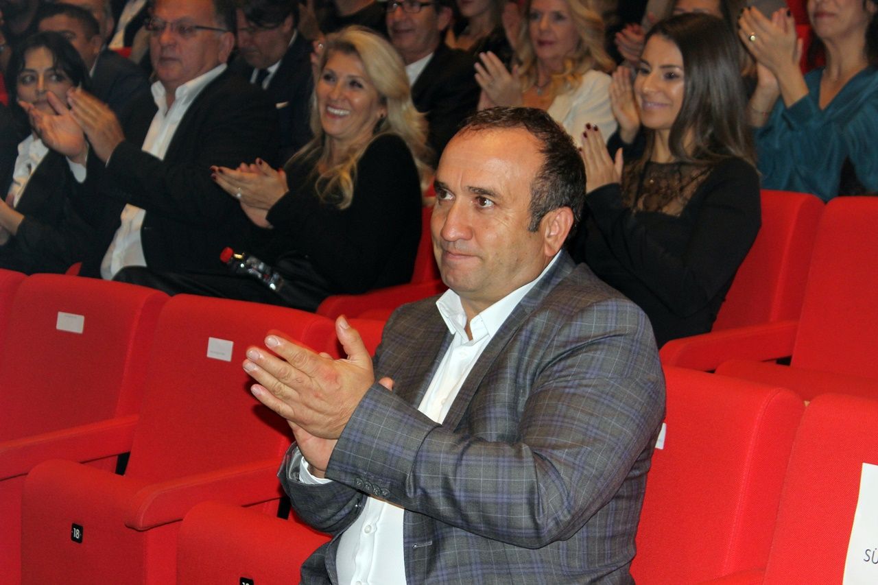 Cep Herkülü: Naim Süleymanoğlu filminin galası yapıldı! 9