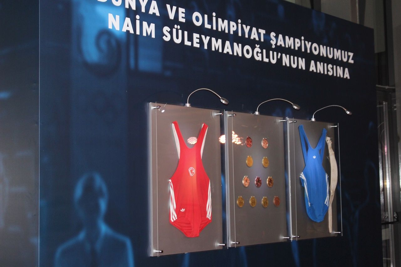 Cep Herkülü: Naim Süleymanoğlu filminin galası yapıldı! 10