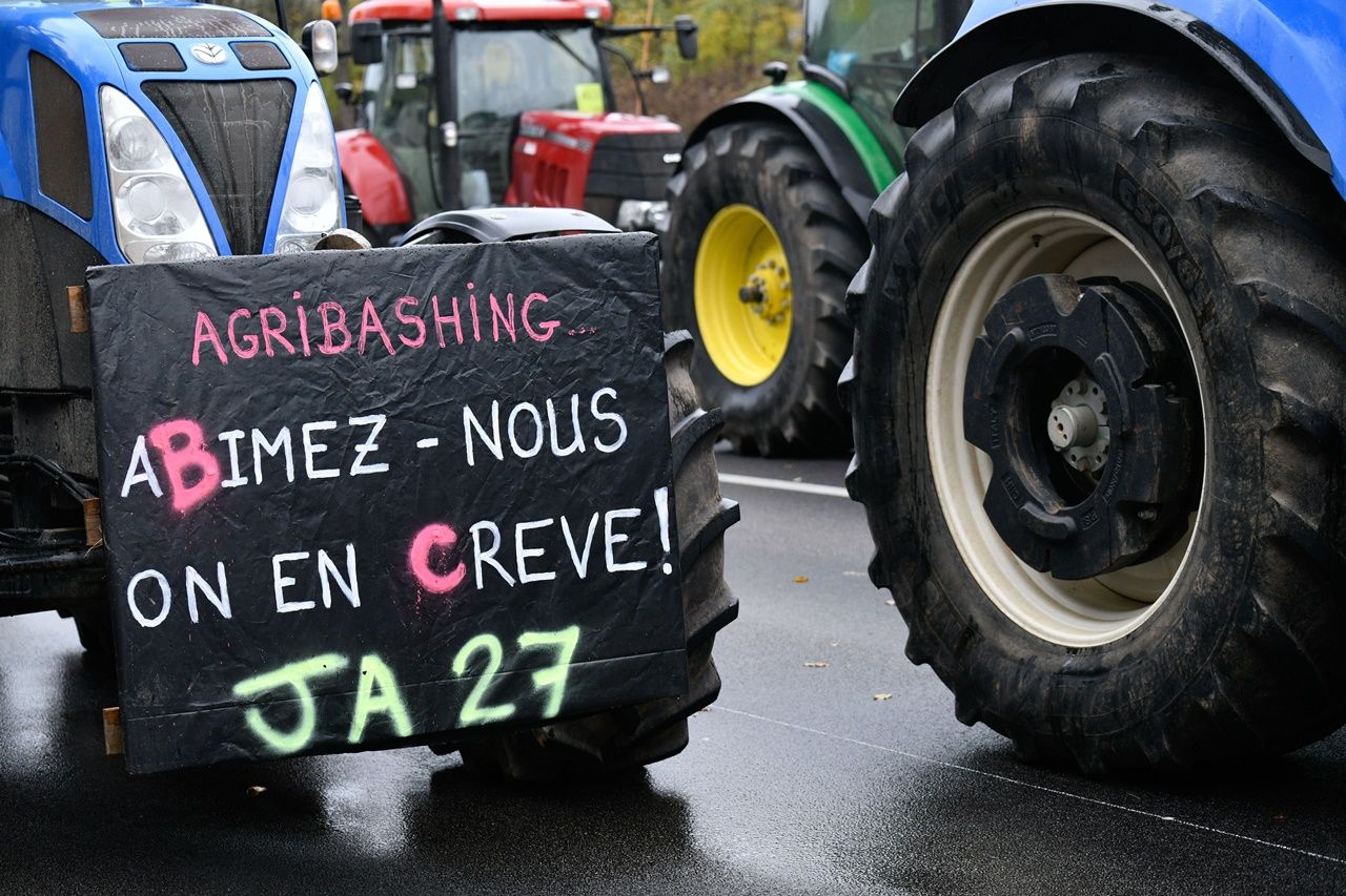 Paris'te traktörlü öfke... 2