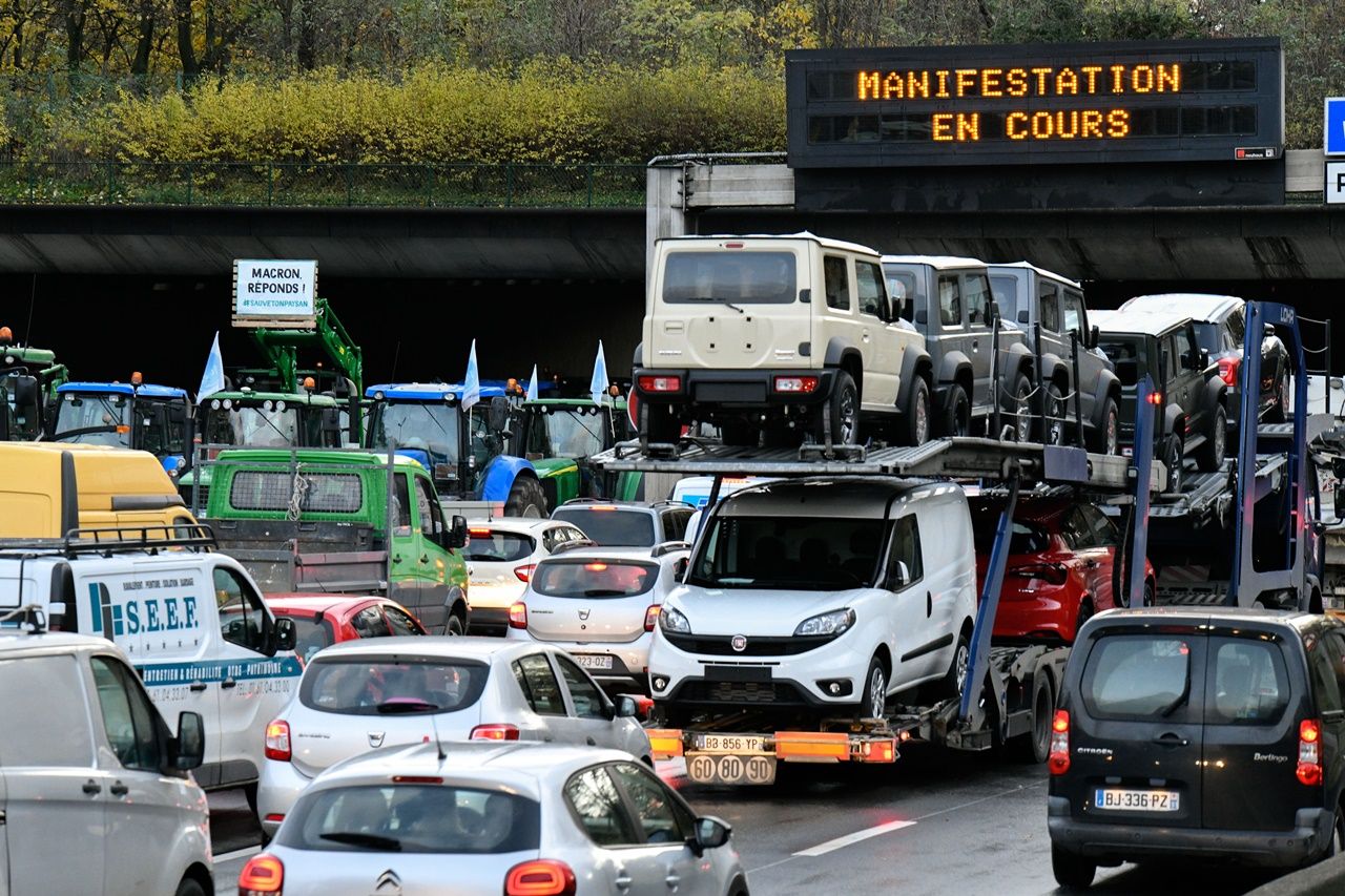 Paris'te traktörlü öfke... 17