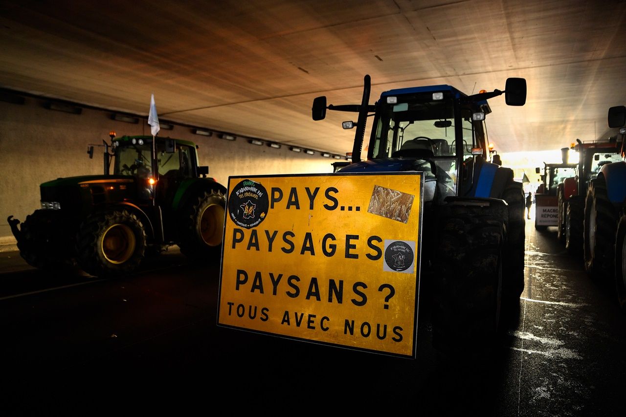 Paris'te traktörlü öfke... 31