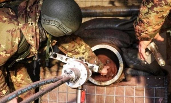 50 bin kişi bomba nedeniyle tahliye edildi! 7