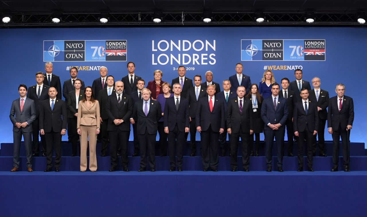 NATO aile fotoğrafı çekildi! 1