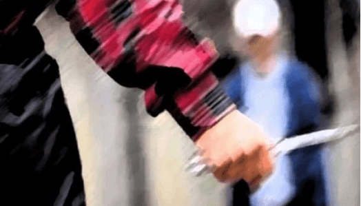 Genç kadını paylaşamayan aşıklardan düello! 2