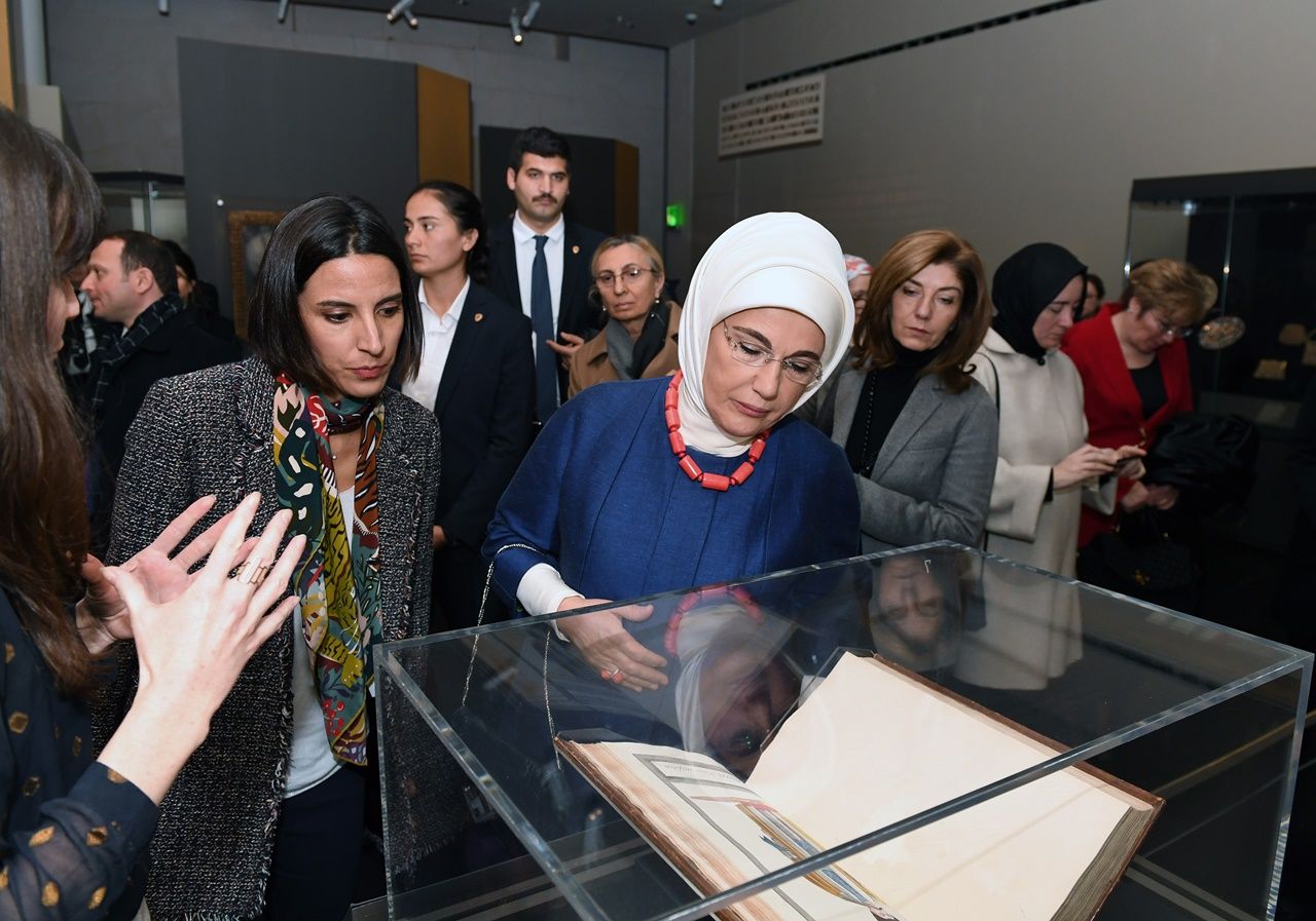 Emine Erdoğan, British Museum'u gezdi... 2