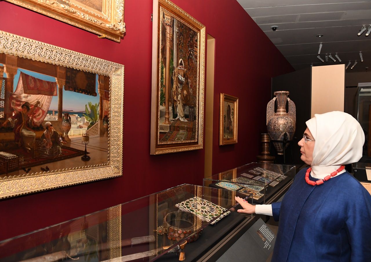 Emine Erdoğan, British Museum'u gezdi... 4
