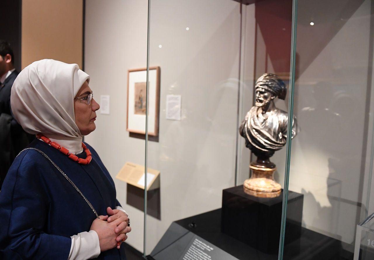 Emine Erdoğan, British Museum'u gezdi... 6