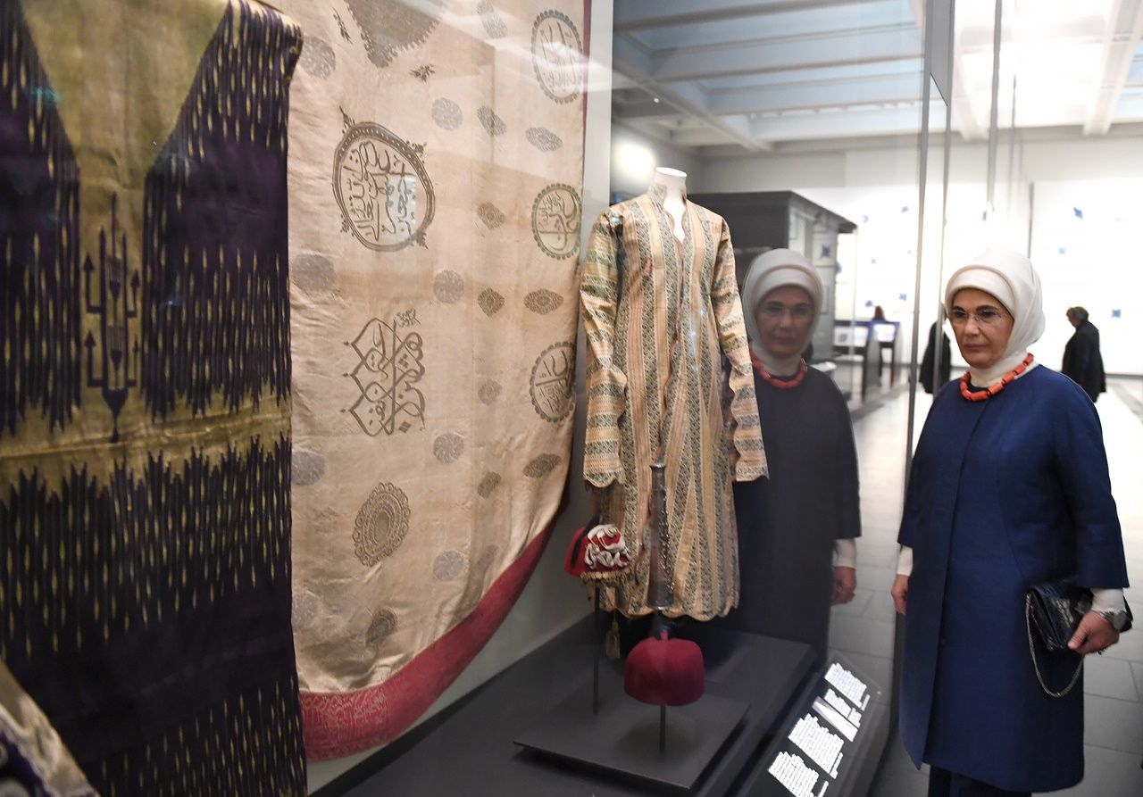 Emine Erdoğan, British Museum'u gezdi... 12