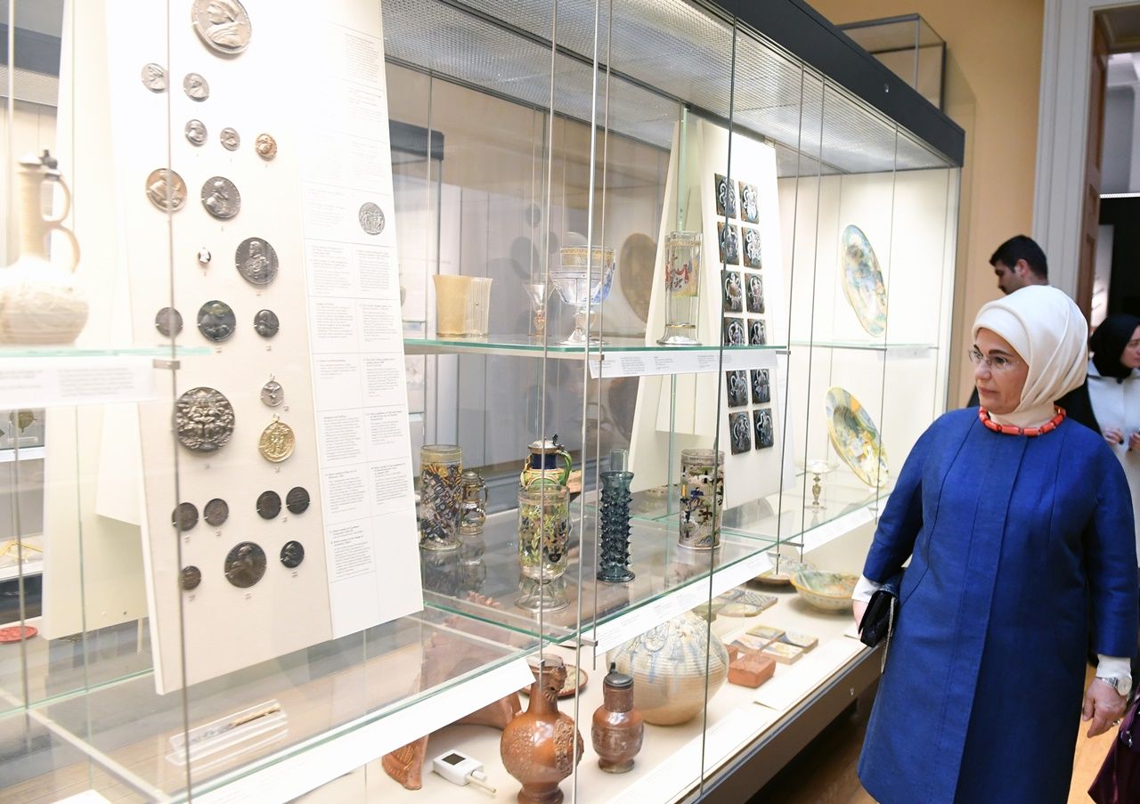 Emine Erdoğan, British Museum'u gezdi... 14