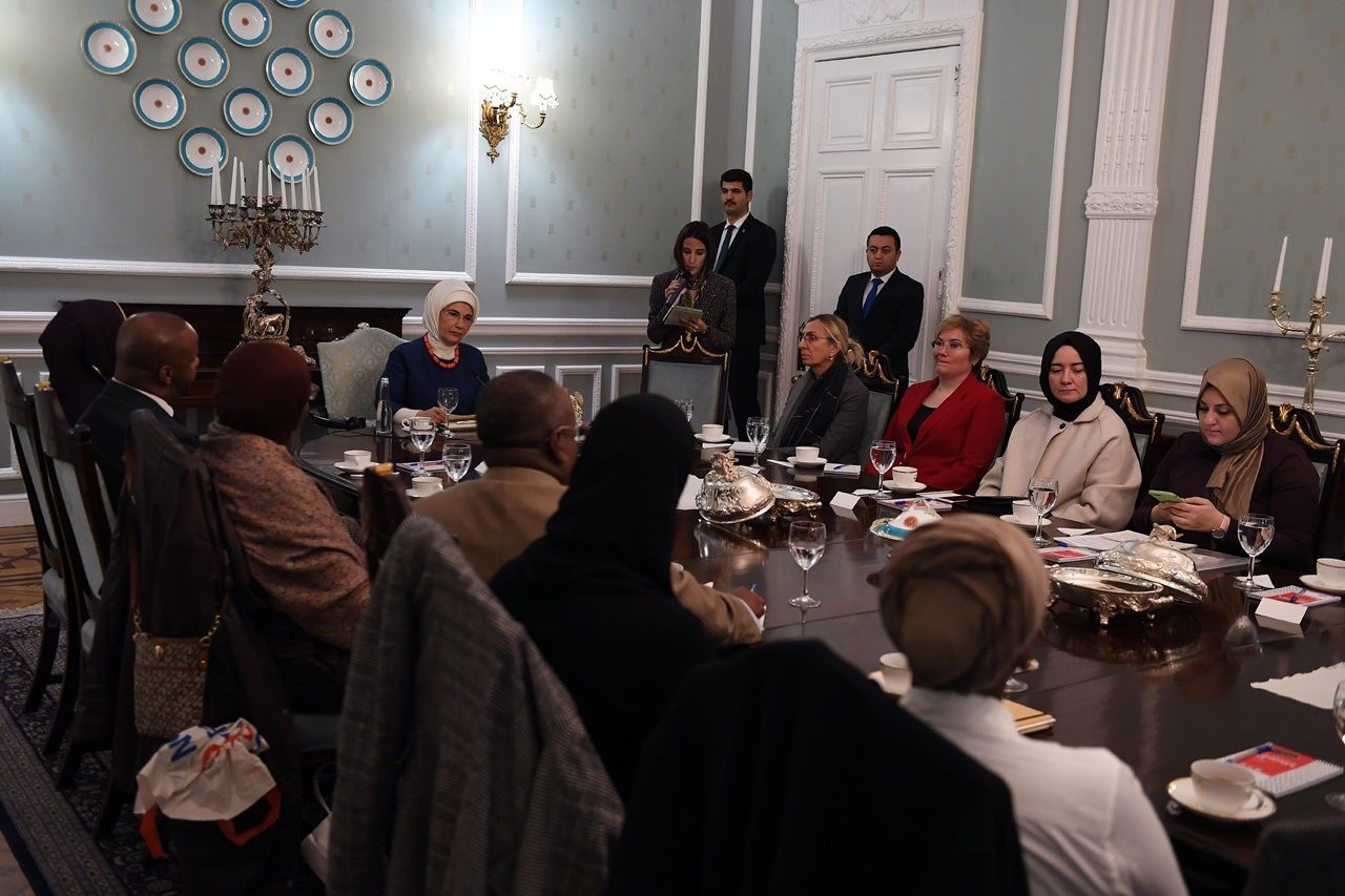 Emine Erdoğan, British Museum'u gezdi... 15