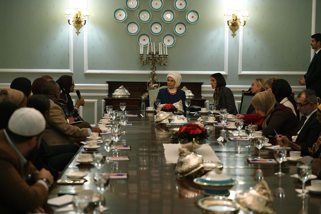 Emine Erdoğan, British Museum'u gezdi... 17