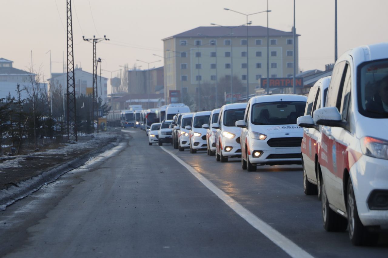 Başkan Sayan'dan ulaşımda devrim! Konvoyun başına geçti... 4