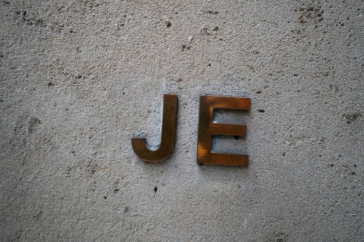 Her yönüyle iğrenç! Sevgilisine genç kız buluyordu 139