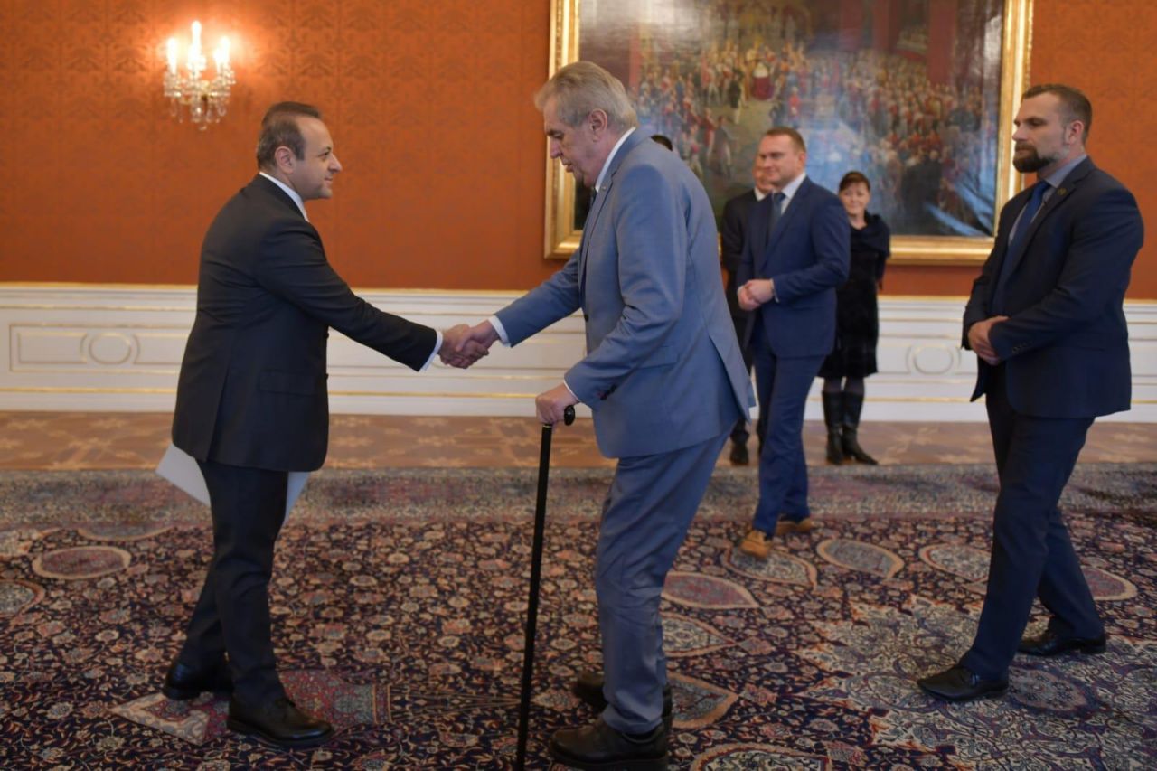 Egemen Bağış'tan Zeman'a güven mektubu! Prag kalesine Türk bayrağı çekildi... 8