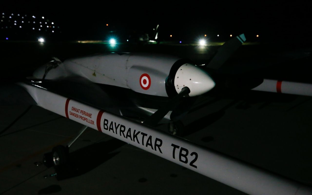 Türkiye'den havalanan İHA, KKTC Geçitkale Havalimanı'na iniş yaptı! 17