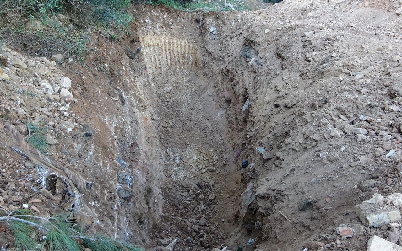 Büyükada’da kazılan dev çukurlar havadan görüntülendi 6
