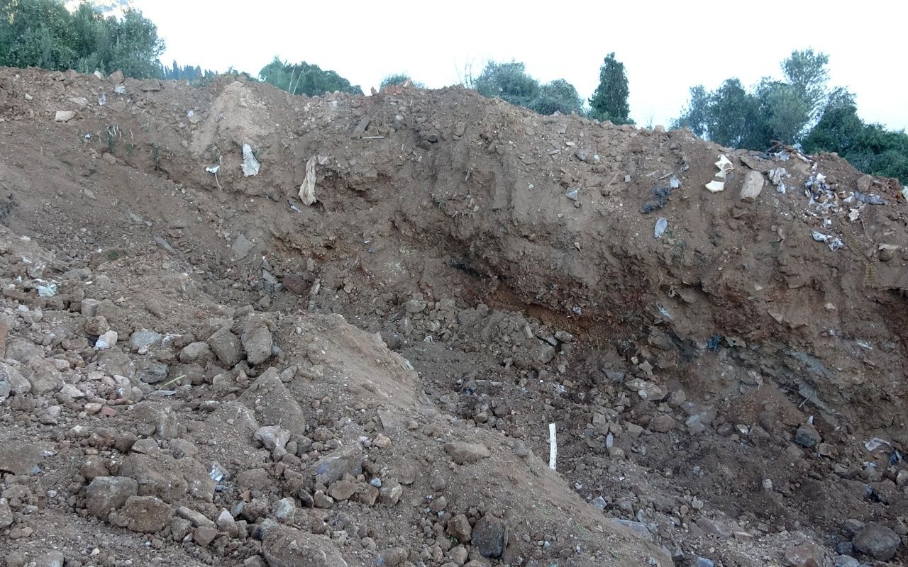 Büyükada’da kazılan dev çukurlar havadan görüntülendi 8