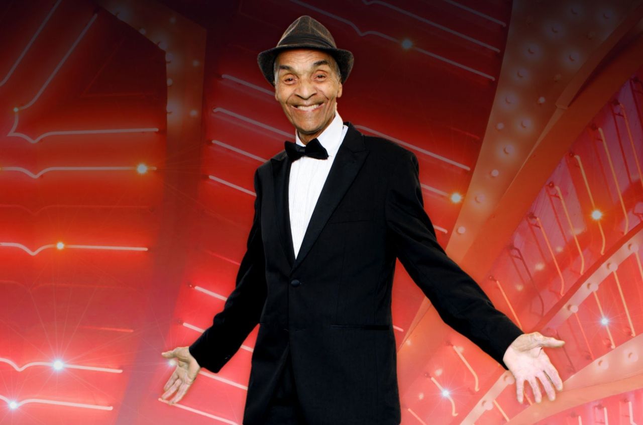Usta şarkıcı ve sunucu Kenny Lynch hayatını kaybetti! 12