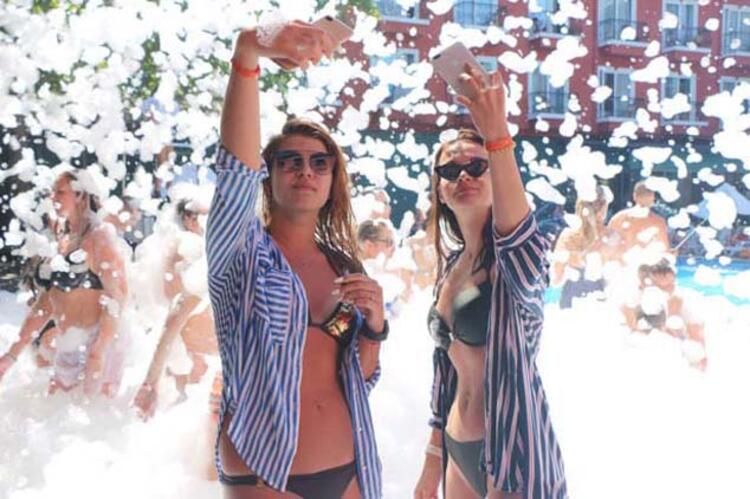 Bu plajlara 21 yaşından küçükler giremiyor! Biri de Türkiye'de... 12