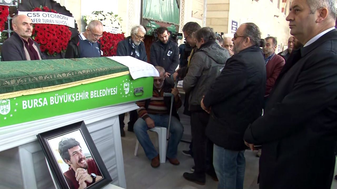 Uludağ'da kaybolan dağcı son yolculuğuna uğurlandı 2