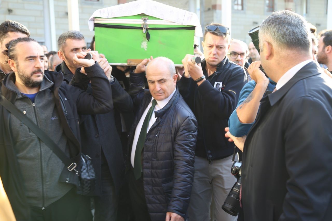 Uludağ'da kaybolan dağcı son yolculuğuna uğurlandı 8