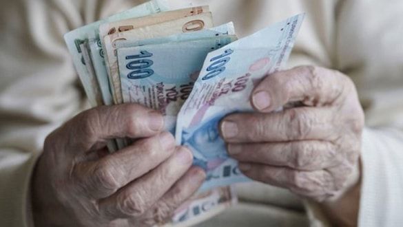 Emeklilerden asgari ücret zammı talebi! 13