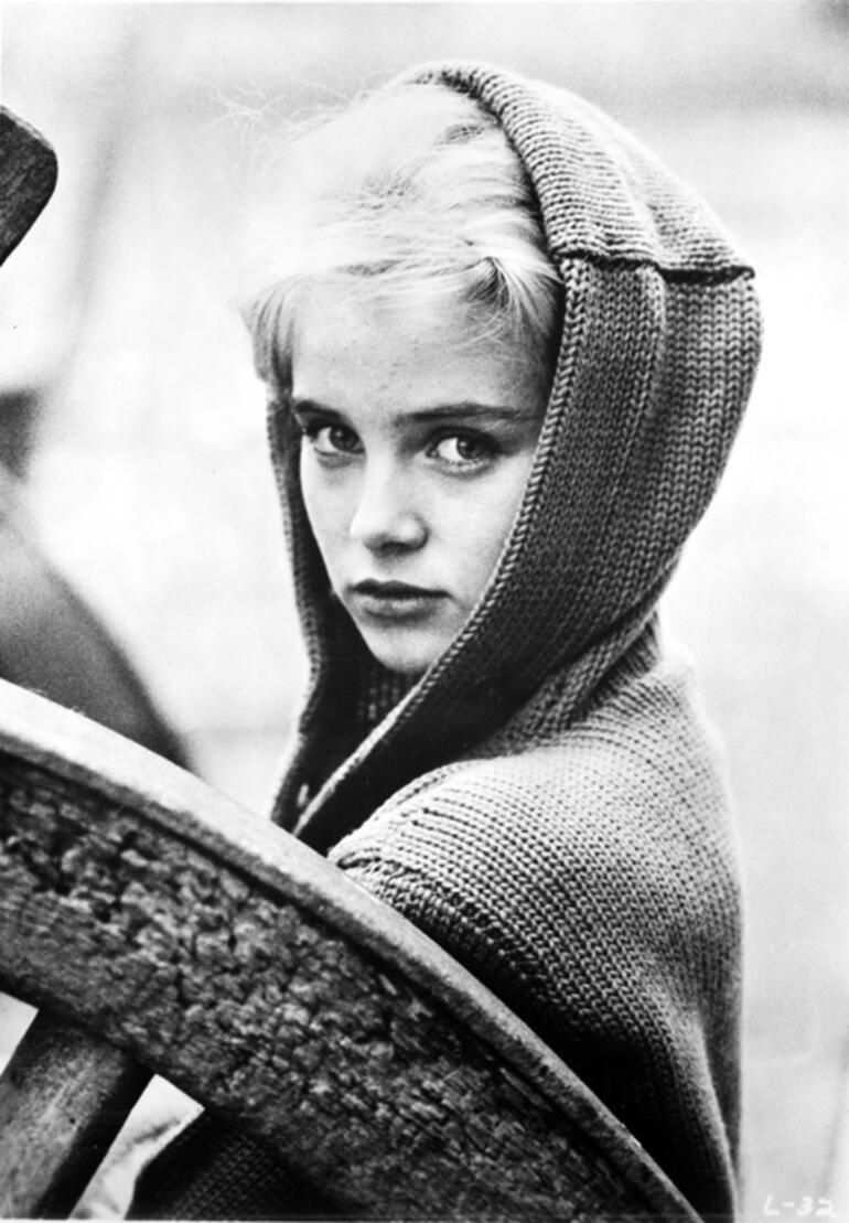 Lolita filminin yıldızı Sue Lyon öldü! 15