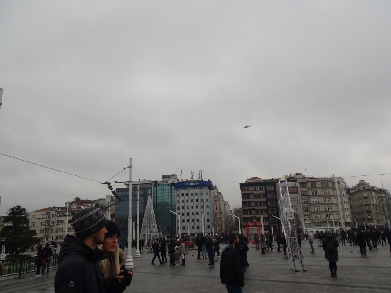 Taksim'de yeni yıl! Güven timleri kuş uçurtmuyor... 2